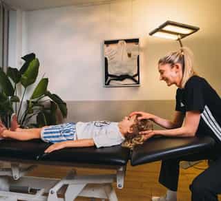 Kinderosteopathie in Köln bei funktionellen Beschwerden, Spannungen und Entwicklungsphasen
